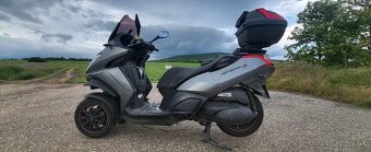 Peugeot metropolis 400 RS / r.v.2015/ - 2