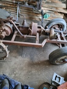 Traktor bez riadenia a s motorom -odber ako celok len - 2