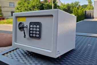 Trezor - 2
