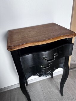 Rustikálny stolík - prístavný - 2