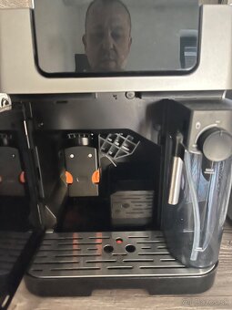 Predám automatický kávovar BEKO CEG7304X - 2