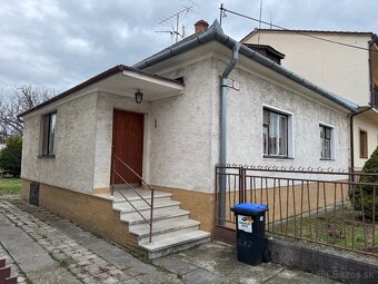 PREDAJ DOMU NA PRERÁBKU V DOBREJ LOKALITE - 2