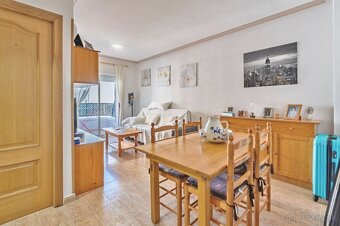 Ke koupi zařízený apartmán 3+kk o výměře 61 m² TORREVIEJA - 2