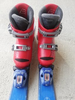 Lyžiarky + lyže - 2