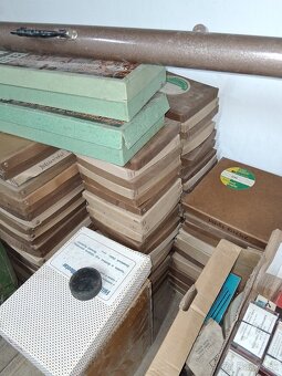 Vlajky,plagaty,mapy,stoličky - 2