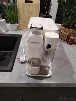 Kávovar nespreso delonghi - 2