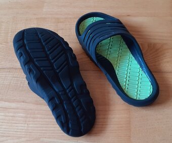 Chlapčenské šľapky - 2