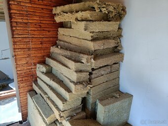 Predám lacno minerálnu izoláciu cca 65 m2 + polystyren 12 m2 - 2