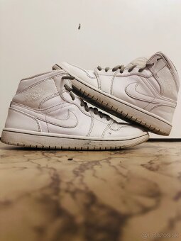 Jordan 1 mid - 2