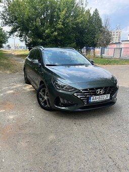 Hyundai i30 1.5 81 kw - 2