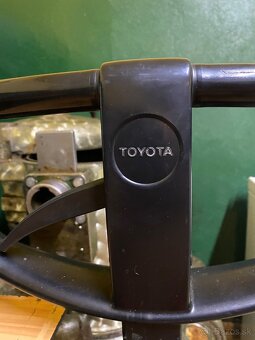 Paletovy vozík Toyota - 2