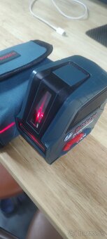 Predám 2x akú skrutkovač Bosch profi a laser - 2