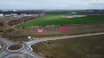 NA PREDAJ: ATRAKTÍVNY KOMERČNÝ POZEMOK V PRIEMYSELNEJ ZÓNE T - 2