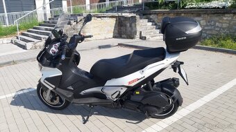 Aprilia SR Max 125 - 2