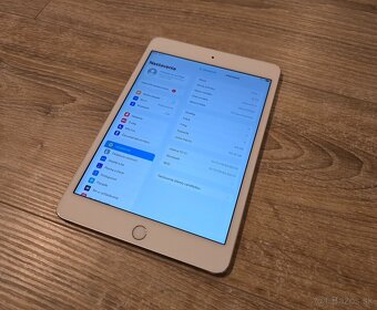 Apple iPad mini 4 64GB - 2