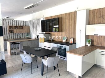 Veľký obchodný priestor 196 m2 s parkovacími miestami - 2