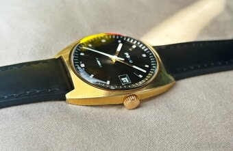 Československé Retro Vintage Mechanické hodinky PRIM Čierne - 2