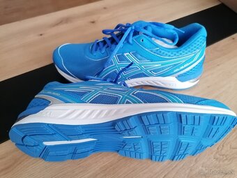 Predám dámske bežecké tenisky Asics - 2