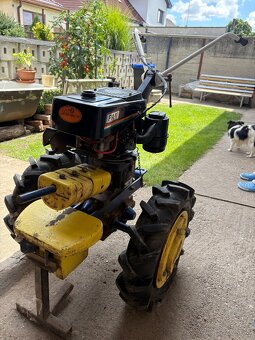 Predám malotraktor s príslušenstvom - 2