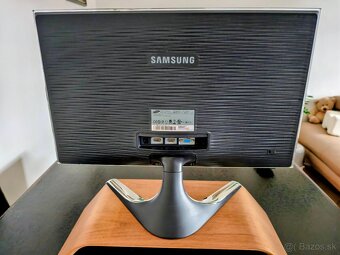 Elegantný 23' LED monitor Samsung BX2350 - 2