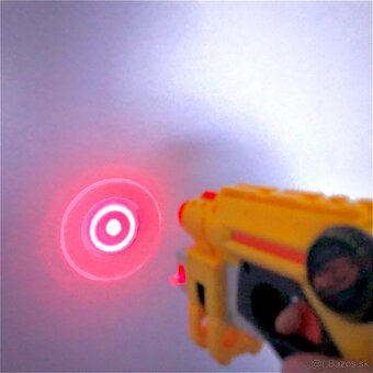 Predávam NERF-N-Strike s Laserovým zameriavačom10 nábojov - 2