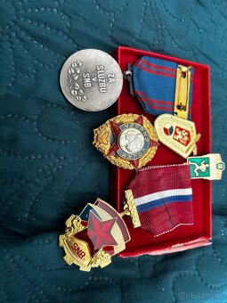 Odznaky “za službu vlasti, vzorný vojak a SNB - 2