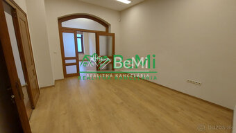 Prenájom 4 kancelárie Nitra, Štefánikova tr. (218-26-JUF) - 2