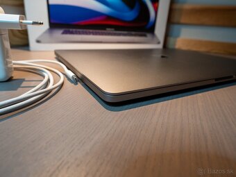 P: MacBook Pro 16"  SK i7 6core 2,6GHz 16GB RAM 512GB SSD - 2