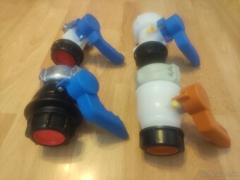 Ventily na IBC nádž - 2