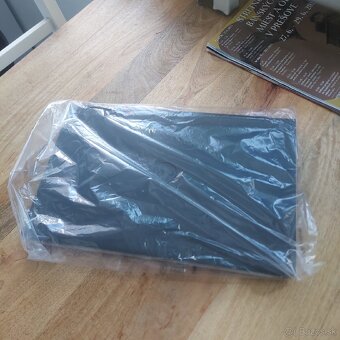 Predám nepouživaný notebook Dell 15 vostro 3515 - 2