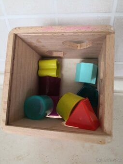 Motorická hračka na vhadzovanie - 2