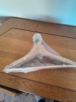 IKEA nove vesiaky drevene - 2