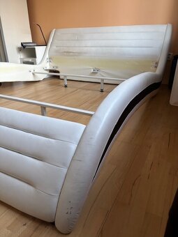 Darujem za odvoz - gauc a postel - 2