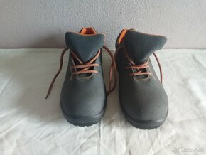 Pracovná obuv - 2