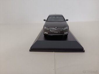 Škoda Superb III, 1:43 - 2