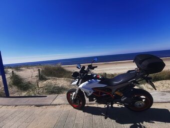 Ducati Hyperstrada 939 - 2