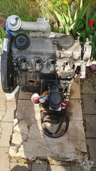 predam motor 1.9 tdi 66kw Alh na diely v celku ako na foto - 2