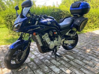 YAMAHA Fazer 1000 - 2