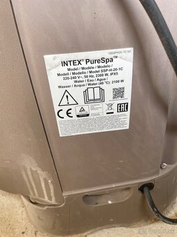 Predám čerpadlo s ohrevom Intex PureSpa SSP-H-20-1C - 2