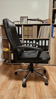 Darujem kancelárske kreslo za odvoz - 2