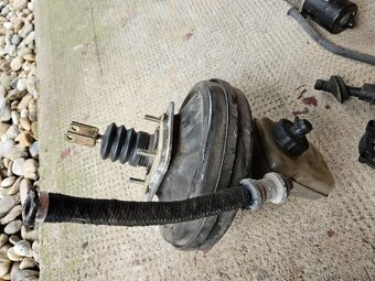 Bmw e36 posilňovač bŕzd - 2