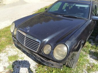 Rozpredam mercedes w210 e300 - 2