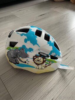 Prilba Uvex mold-in - 2