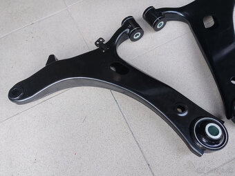 Subaru Legacy BL/BP - predne ramena Whiteline - 2