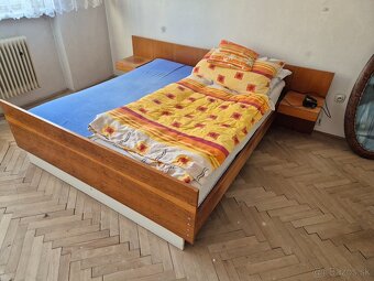 Postel a komoda - 2