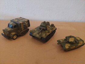 Modely vojenských áut – I. - 2