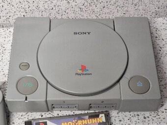 PS1 / SCPH-5502 PLAYSTATION 1 + GAMEPAD PREPAJACI KABEL GAME - 2