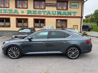 Skoda Superb 2.0tsi 206kw 4x4 L&K Webasto ACC ambientne - 2