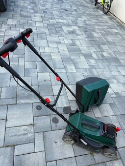 Predám BOSCH kosačku AKU CityMower 18V-32-300 - 2