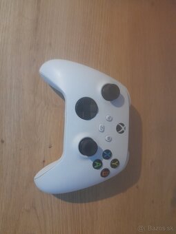 Ovladac na xbox - 2